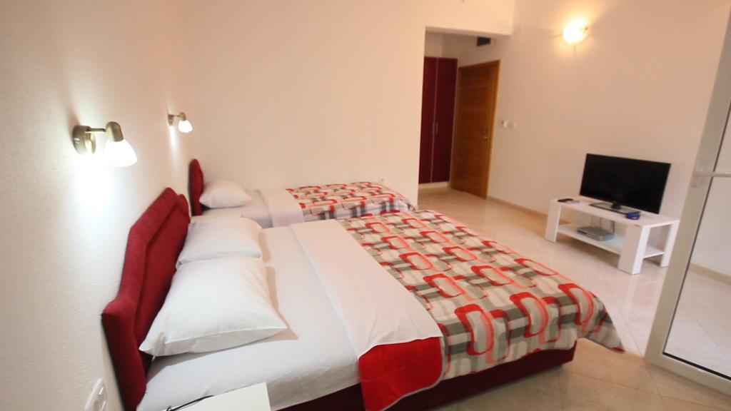 Apartments Percobic Sutomore Room photo