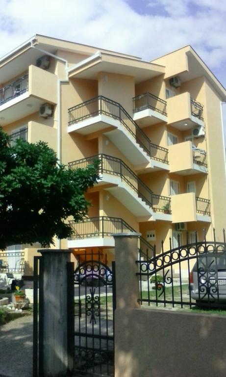 Apartments Percobic Sutomore Room photo